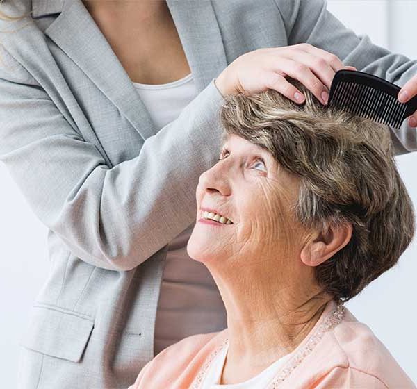 شستشوی موی سالمندان