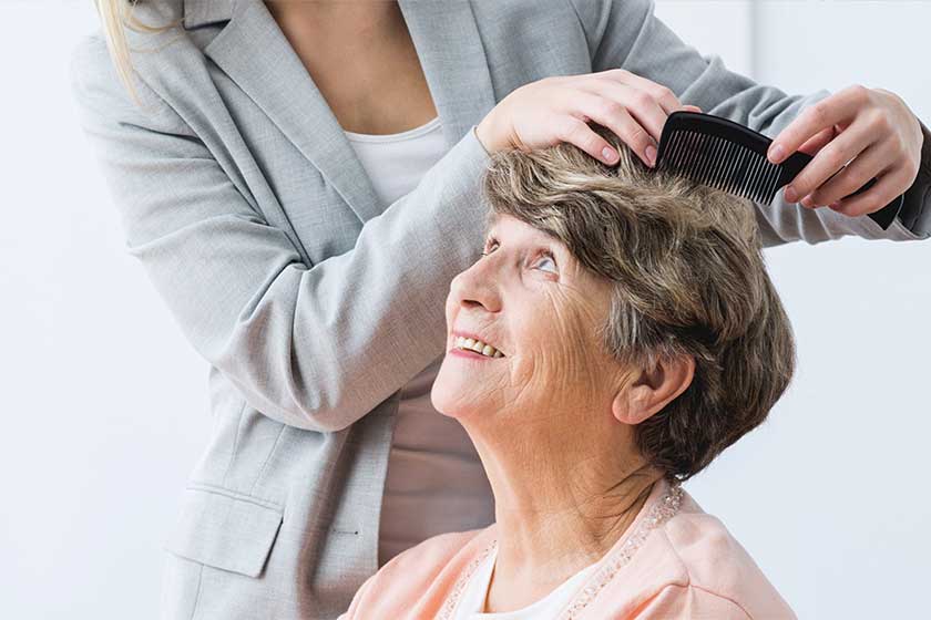 شستشوی موی سالمندان