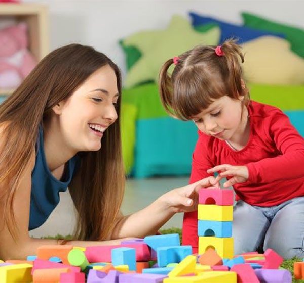 وظایف و مسئولیت های پرستار کودک در خانه