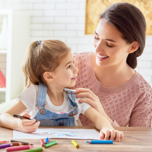 مراقب کودک در منزل