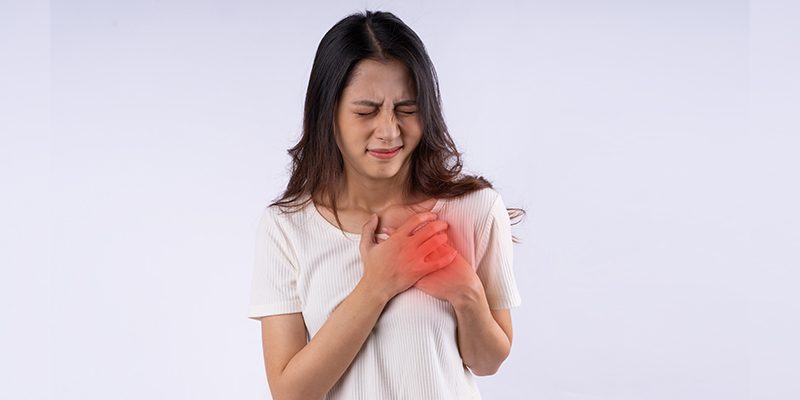 علائم سکته قلبی خفیف در زنان چیست